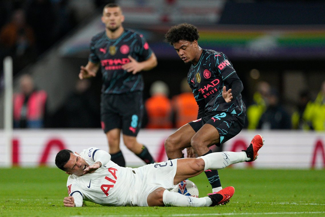 Oscar Bobb har imponert for City. Her i aksjon mot Tottenham 26. januar. Foto: Dave Shopland / AP / NTB Oscar Bobb har imponert for City. Her i aksjon mot Tottenham 26. januar. Foto: Dave Shopland / AP / NTB
