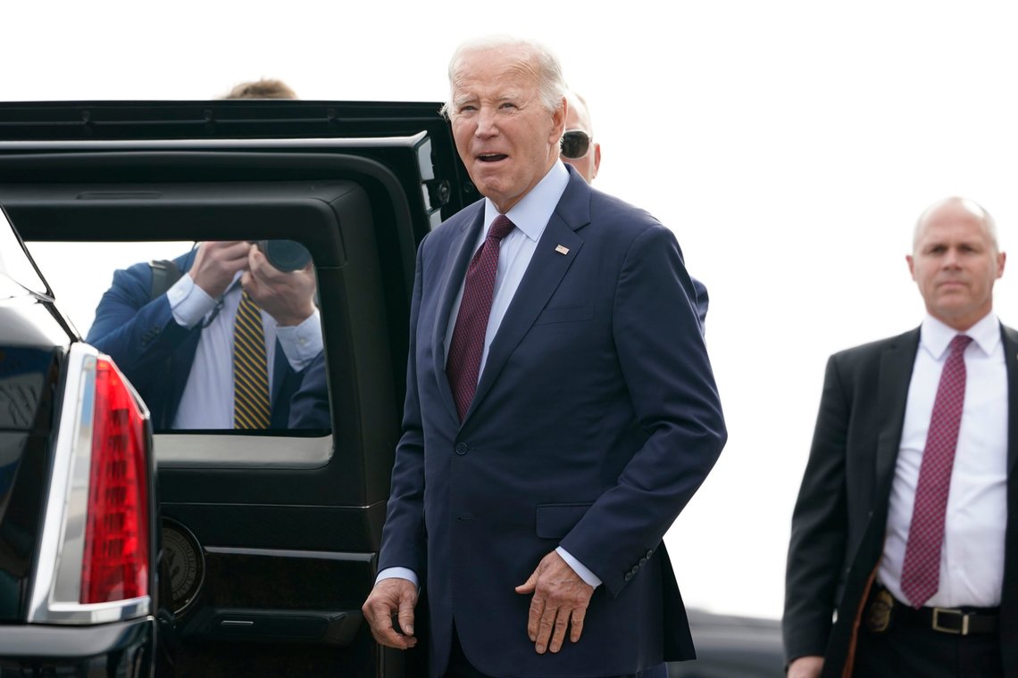 President Joe Biden fotografert på Harry Reid International Airport i Las Vegas søndag. Foto: Stephanie Scarbrough / AP / NTB President Joe Biden fotografert på Harry Reid International Airport i Las Vegas søndag. Foto: Stephanie Scarbrough / AP / NTB