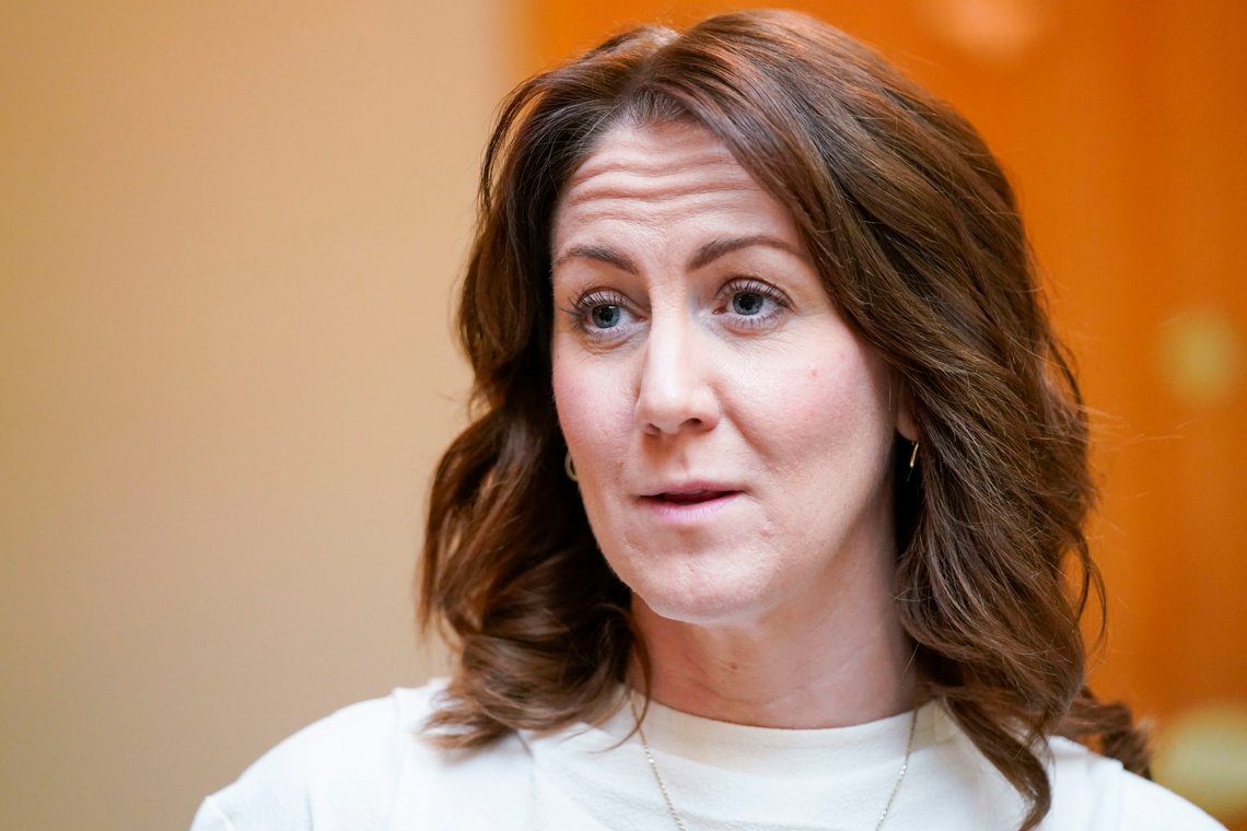 Over ett år før hun erklærte seg inhabil, ble daværende kunnskapsminister, nå arbeids- og inkluderingsminister, Tonje Brenna (Ap) og politisk ledelse skriftlig informert om at millionene hun tildelte Wergelandsenteret også kom Utøya til gode. Foto: Lise Åserud / NTB Over ett år før hun erklærte seg inhabil, ble daværende kunnskapsminister, nå arbeids- og inkluderingsminister, Tonje Brenna (Ap) og politisk ledelse skriftlig informert om at millionene hun tildelte Wergelandsenteret også kom Utøya til gode. Foto: Lise Åserud / NTB