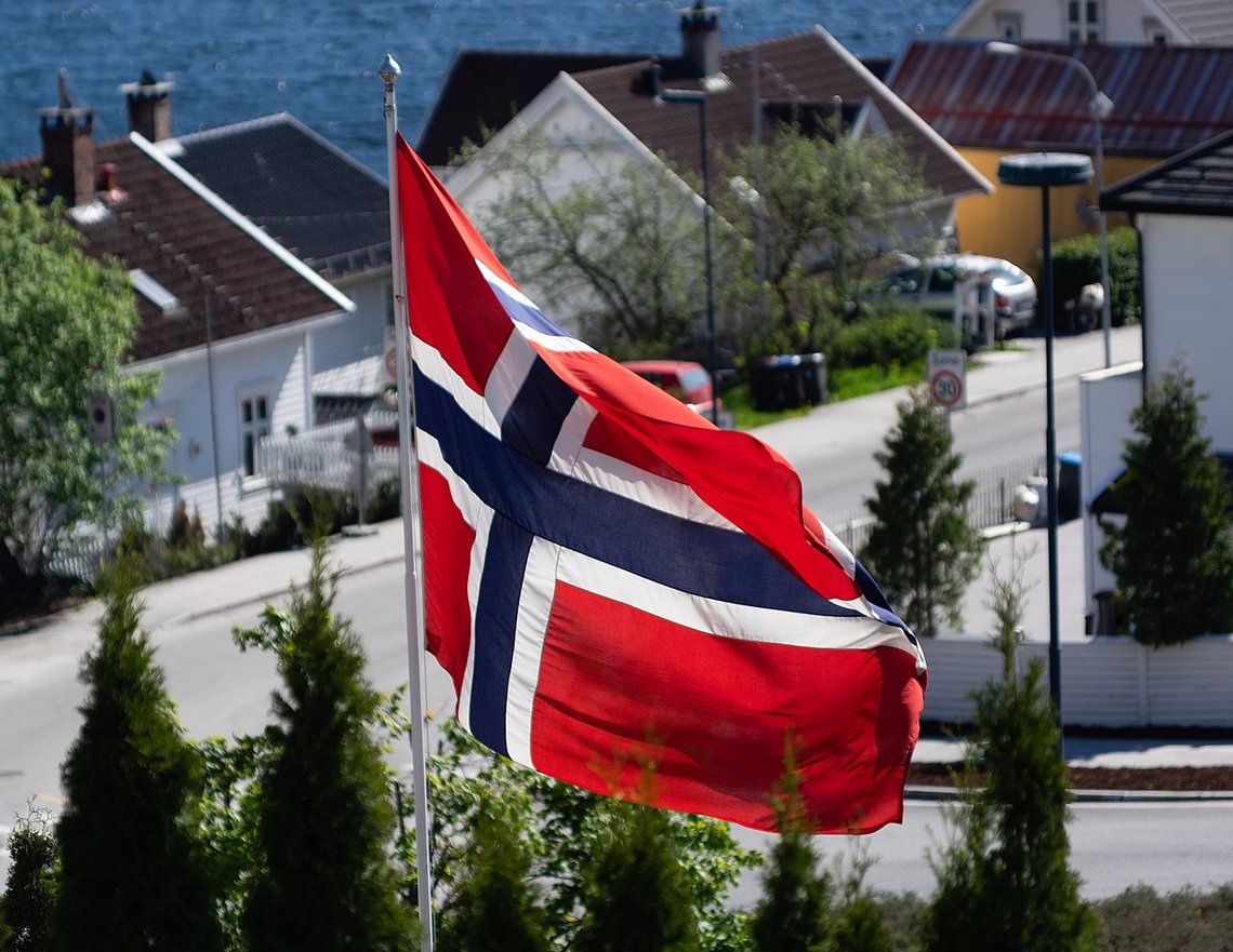 Her flagges det i Sogndal påselveste 17. mai. Foto: Bjørn Erik Pedersen, Wikimedia Commons Her flagges det i Sogndal påselveste 17. mai. Foto: Bjørn Erik Pedersen, Wikimedia Commons