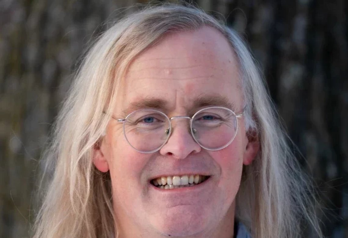 Filosof Odin Lysaker mener demokratiet i Norge ikke er bra nok for å redde planeten. Foto: UiA Filosof Odin Lysaker mener demokratiet i Norge ikke er bra nok for å redde planeten. Foto: UiA