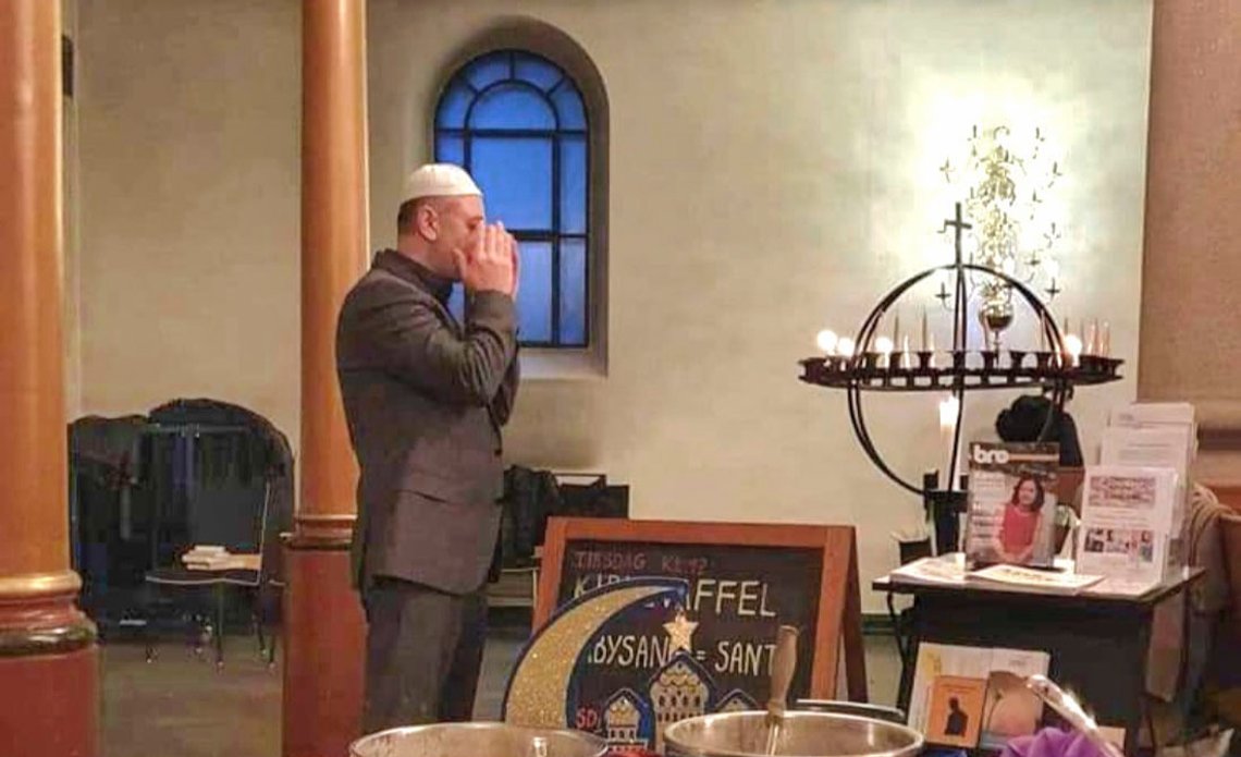 Var det adhan, islamsk bønneutrop, som ble fremført i Grønland kirke i Oslo under ramadan-feiring der 12. mars 2024? Skjermbilde fra Gamlebyen og Grønland menighet. Var det adhan, islamsk bønneutrop, som ble fremført i Grønland kirke i Oslo under ramadan-feiring der 12. mars 2024? Skjermbilde fra Gamlebyen og Grønland menighet.