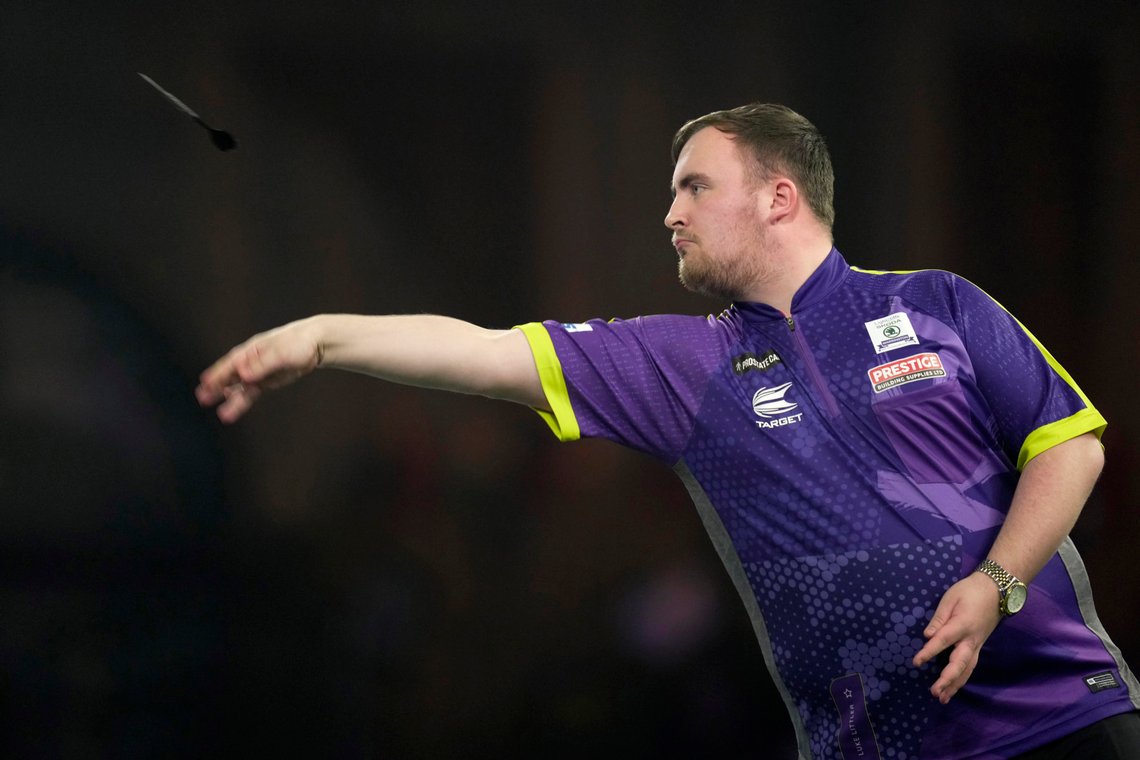 Luke Littler vant igjen. Foto: AP/Kin Cheung Luke Littler vant igjen. Foto: AP/Kin Cheung