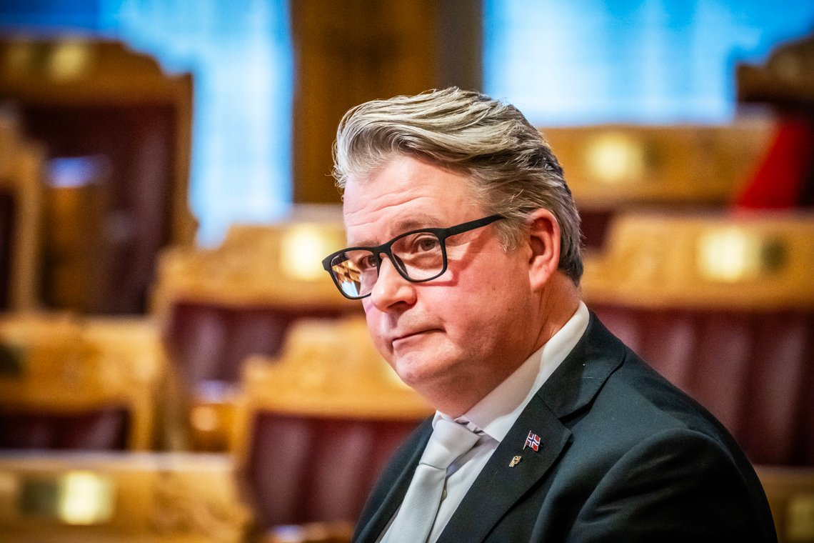 Per-Willy Amundsen (Frp) får ikke ha verv i Frp ut året. Han synes det er strengt, og får støtte i nord. Foto: Ole Berg-Rusten / NTB Per-Willy Amundsen (Frp) får ikke ha verv i Frp ut året. Han synes det er strengt, og får støtte i nord. Foto: Ole Berg-Rusten / NTB