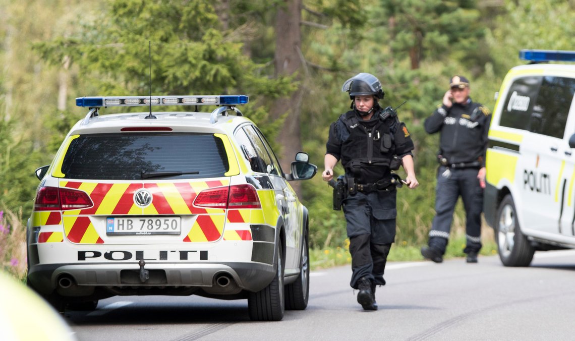 Mannen som var innesperret ble først løslatt da væpnet politi gikk til aksjon. Bildet er fra en annen væpnet politiaksjon.
(Foto: Terje Pedersen / NTB) Væpnet aksjon