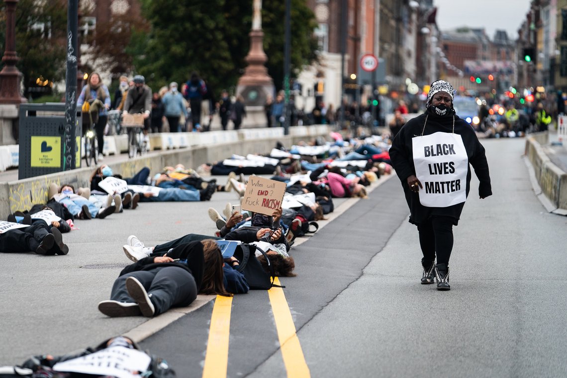 Founder and spokesperson for Black Lives Matter Denmark, Bwalya Soerensen, during today's Demonstration. Protesters from the movement Black Lives Matter (BLM) lie on the ground on the Queen Louise Bridge, to symbolize that Breonna Taylor was asleep when she was awakened and killed by eight shots in March this year in the USA, at Noerrebro in Copenhagen on Tuesday 6 October 2020 The demonstration is in solidarity with the murder of Breonna Taylor in her home and the subsequent lack of legal action against the officers involved .. (Photo: Emil Helms / Ritzau Scanpix) Founder and spokesperson for Black Lives Matter Denmark, Bwalya Soerensen, during today's Demonstration. Protesters from the movement Black Lives Matter (BLM) lie on the ground on the Queen Louise Bridge, to symbolize that Breonna Taylor was asleep when she was awakened and killed by eight shots in March this year in the USA, at Noerrebro in Copenhagen on Tuesday 6 October 2020 The demonstration is in solidarity with the murder of Breonna Taylor in her home and the subsequent lack of legal action against the officers involved .. (Photo: Emil Helms / Ritzau Scanpix)