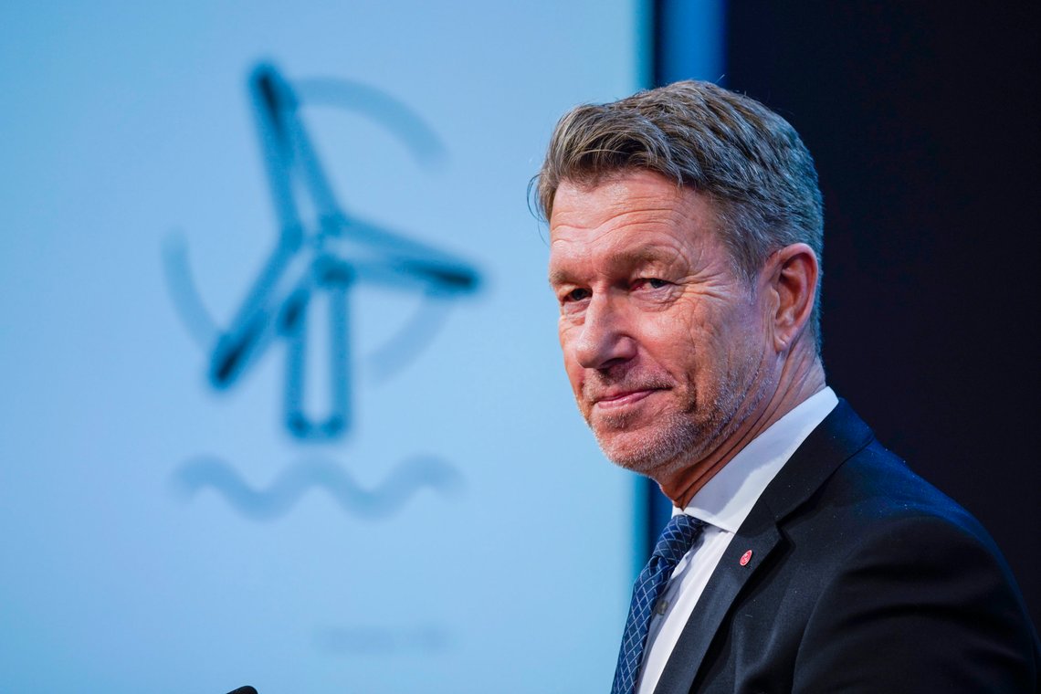 Oslo 20221206.
Olje- og energiminister Terje Aasland presenterer sentrale rammevilkår for utbygging av havvind på Sørlige Nordsjø II og Utsira Nord.
Foto: Gorm Kallestad / NTB Oslo 20221206.
Olje- og energiminister Terje Aasland presenterer sentrale rammevilkår for utbygging av havvind på Sørlige Nordsjø II og Utsira Nord.
Foto: Gorm Kallestad / NTB