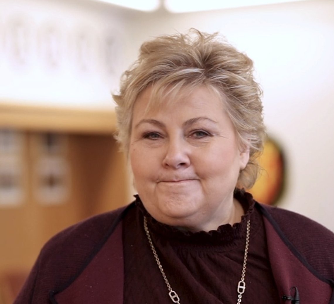 Erna Solberg ønsker god påske. Ikke alle ble like fornøyde. Stillbilde Facebook/ Solberg Erna Solberg ønsker god påske. Ikke alle ble like fornøyde. Stillbilde Facebook/ Solberg