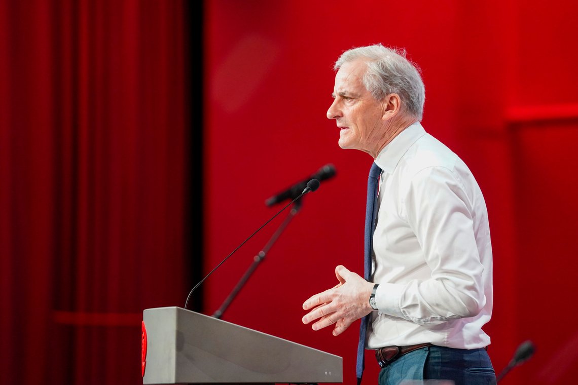 – La meg slå det fast her og nå: Vi skal vinne valget, sa statsminister Jonas Gahr Støre. Om han tror på dette vrøvlet selv er uvisst. Foto: Terje Bendiksby / NTB – La meg slå det fast her og nå: Vi skal vinne valget, sa statsminister Jonas Gahr Støre. Om han tror på dette vrøvlet selv er uvisst. Foto: Terje Bendiksby / NTB