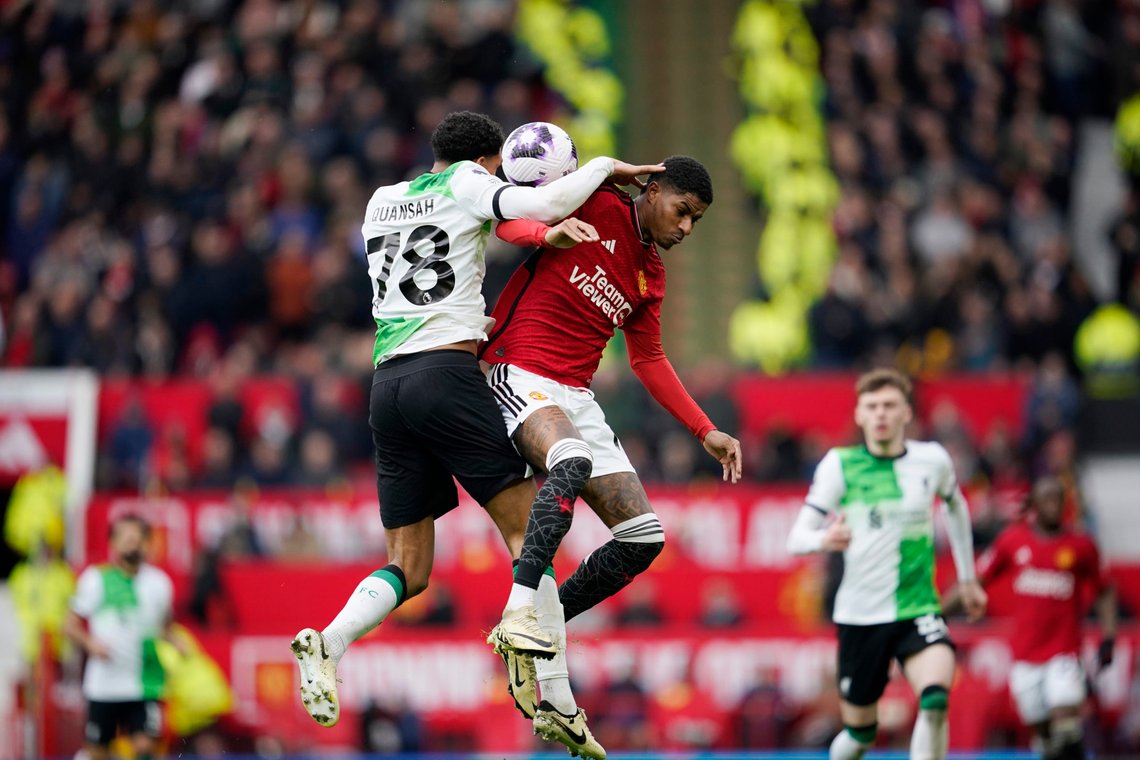 Liverpool rotet bort to poeng i en dramatisk kamp mot Manchester United. Trolig gikk gullet i Premier League tapt etter misbruk av en helt enorm mengde sjanser. Foto: Dave Thompson / AP / NTB Liverpool rotet bort to poeng i en dramatisk kamp mot Manchester United. Trolig gikk gullet i Premier League tapt etter misbruk av en helt enorm mengde sjanser. Foto: Dave Thompson / AP / NTB