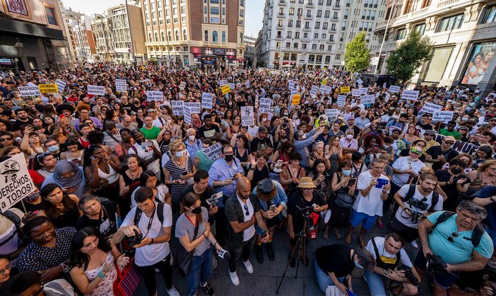 Demonstrasjon for innvandrerrettigheter i Madrid