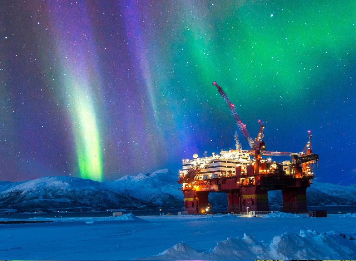 Oil and gas production platform in Norway. Photo: Shutterstock by V. Belov, Norway. Oil and gas production platform in Norway. Photo: Shutterstock by V. Belov, Norway.