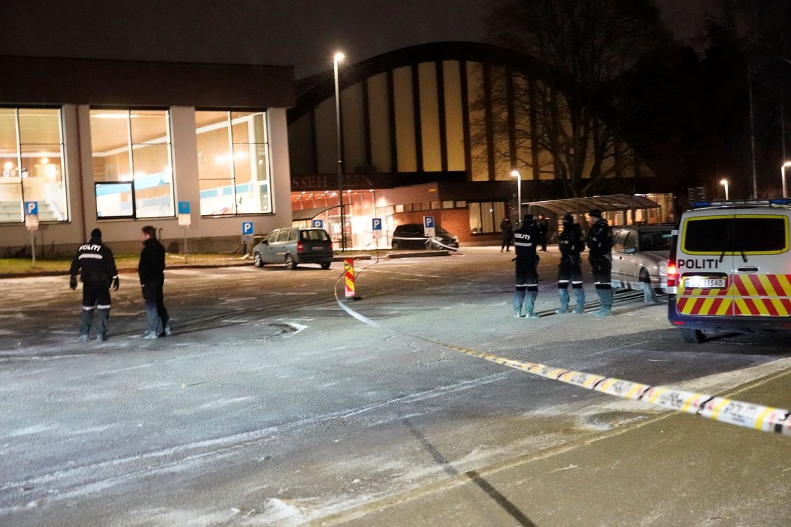SNITCH: Det har vært flere grove krimsaker i Moss dette året, og politiet melder om en betydelig økning i ungdomskriminaliteten. Her fra åstedet for drapet med skytevåpen som var knyttet til Foxtrot-miljøet i Sverige. Foto: NTB SNITCH: Det har vært flere grove krimsaker i Moss dette året, og politiet melder om en betydelig økning i ungdomskriminaliteten. Her fra åstedet for drapet med skytevåpen som var knyttet til Foxtrot-miljøet i Sverige. Foto: NTB