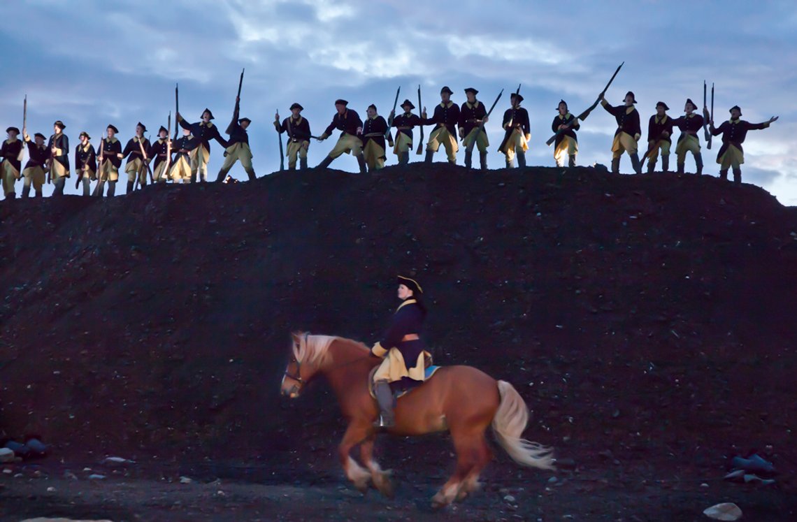 Friluftsspelet Elden på Røros handler om karolinernes dødsmarsj i Trøndelag 1718-1719. Selve dødsmarsjen var ikke på Røros, men i Tydal, der minst 3.000 svenske soldater frøs ihjel. Foto: Bente Haarstad Friluftsspelet Elden på Røros handler om karolinernes dødsmarsj i Trøndelag 1718-1719. Selve dødsmarsjen var ikke på Røros, men i Tydal, der minst 3.000 svenske soldater frøs ihjel. Foto: Bente Haarstad