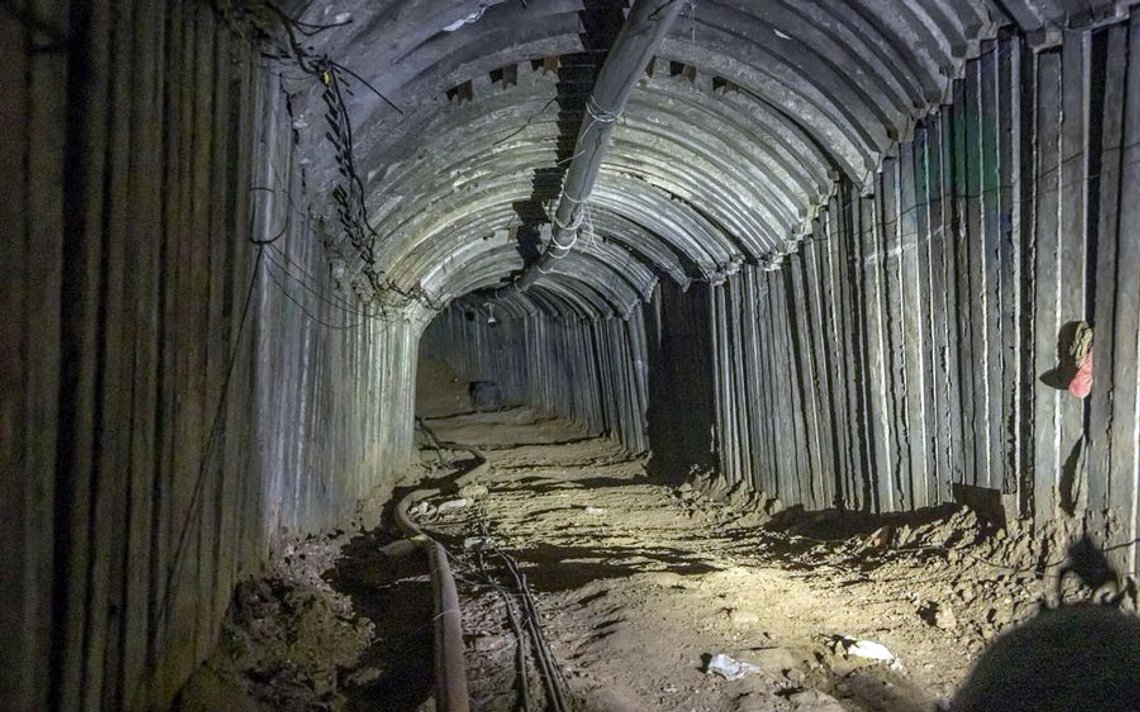 Det er oppdaget rundt tyve nye tunneler mellom Gaza og Sinai som er blitt brukt til å smugle inn ammunisjon og våpen – og potensielt gisler ut. Foto fra Twitter Det er oppdaget rundt tyve nye tunneler mellom Gaza og Sinai som er blitt brukt til å smugle inn ammunisjon og våpen – og potensielt gisler ut. Foto fra Twitter