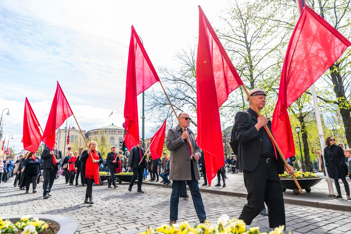 Oslo 20220501.
1. mai-tog i Karl Johans gate i Oslo søndag.
Foto: Håkon Mosvold Larsen / NTB Oslo 20220501.
1. mai-tog i Karl Johans gate i Oslo søndag.
Foto: Håkon Mosvold Larsen / NTB