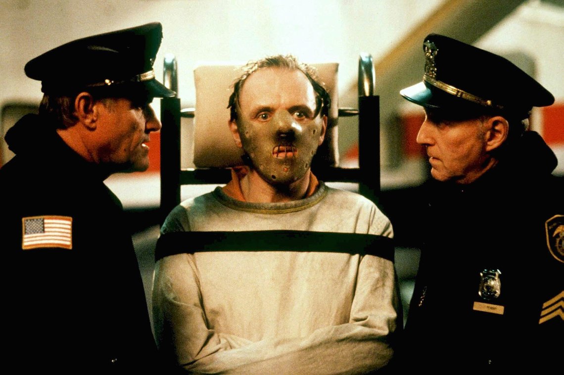 Anthony Hopkins i sitt absolutte brilliante portrett av kannibalen Hannibal Lecter, i filmen Nattsvermeren. Foto: Scanpix Anthony Hopkins i sitt absolutte brilliante portrett av kannibalen Hannibal Lecter, i filmen Nattsvermeren. Foto: Scanpix