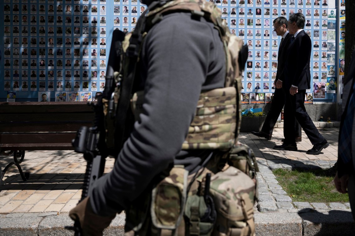 Ukraine's Foreign Minister Dmytro Kuleba, left, and U.S. Secretary of State Antony Blinken visit the Memory Wall of Fallen Defenders of Ukraine outside the Saint Michael's Cathedral, in Kyiv on Wednesday, May 15, 2024. (Brendan Smialowski, Pool Photo via AP) Ukraine's Foreign Minister Dmytro Kuleba, left, and U.S. Secretary of State Antony Blinken visit the Memory Wall of Fallen Defenders of Ukraine outside the Saint Michael's Cathedral, in Kyiv on Wednesday, May 15, 2024. (Brendan Smialowski, Pool Photo via AP)