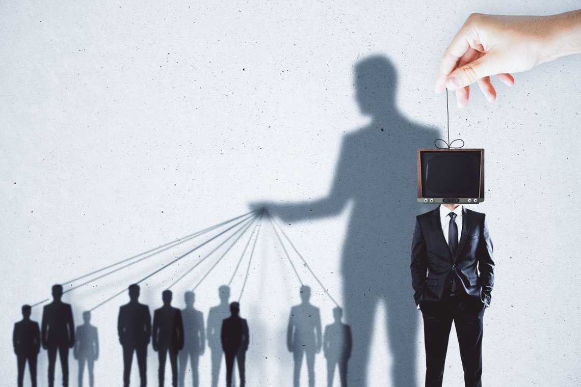 Document journalist beklager for å ha manipulert og hjernevasket våre lesere. Foto: Shutterstock av Golden Dayz. Document journalist beklager for å ha manipulert og hjernevasket våre lesere. Foto: Shutterstock av Golden Dayz.