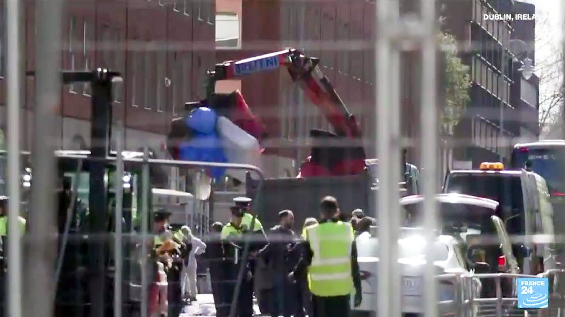 Fra aksjonen mot migrantleiren. Videoklipp fra Twitter Fra aksjonen mot migrantleiren. Videoklipp fra Twitter