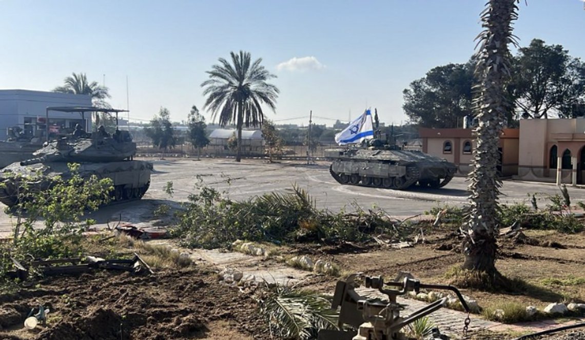 IDF har sendt stridsvogner inn for å blokkere flere av adgangene til Rafah. Foto: X/ IDF IDF har sendt stridsvogner inn for å blokkere flere av adgangene til Rafah. Foto: X/ IDF