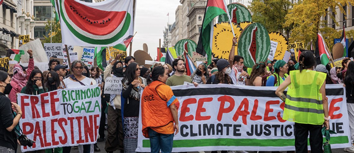 Free Palestine handler egentlig om å forhindre klimakrisen, mener Climate Justice Alliance. Biden hiver penger etter tullet. Foto: CJA Free Palestine handler egentlig om å forhindre klimakrisen, mener Climate Justice Alliance. Biden hiver penger etter tullet. Foto: CJA