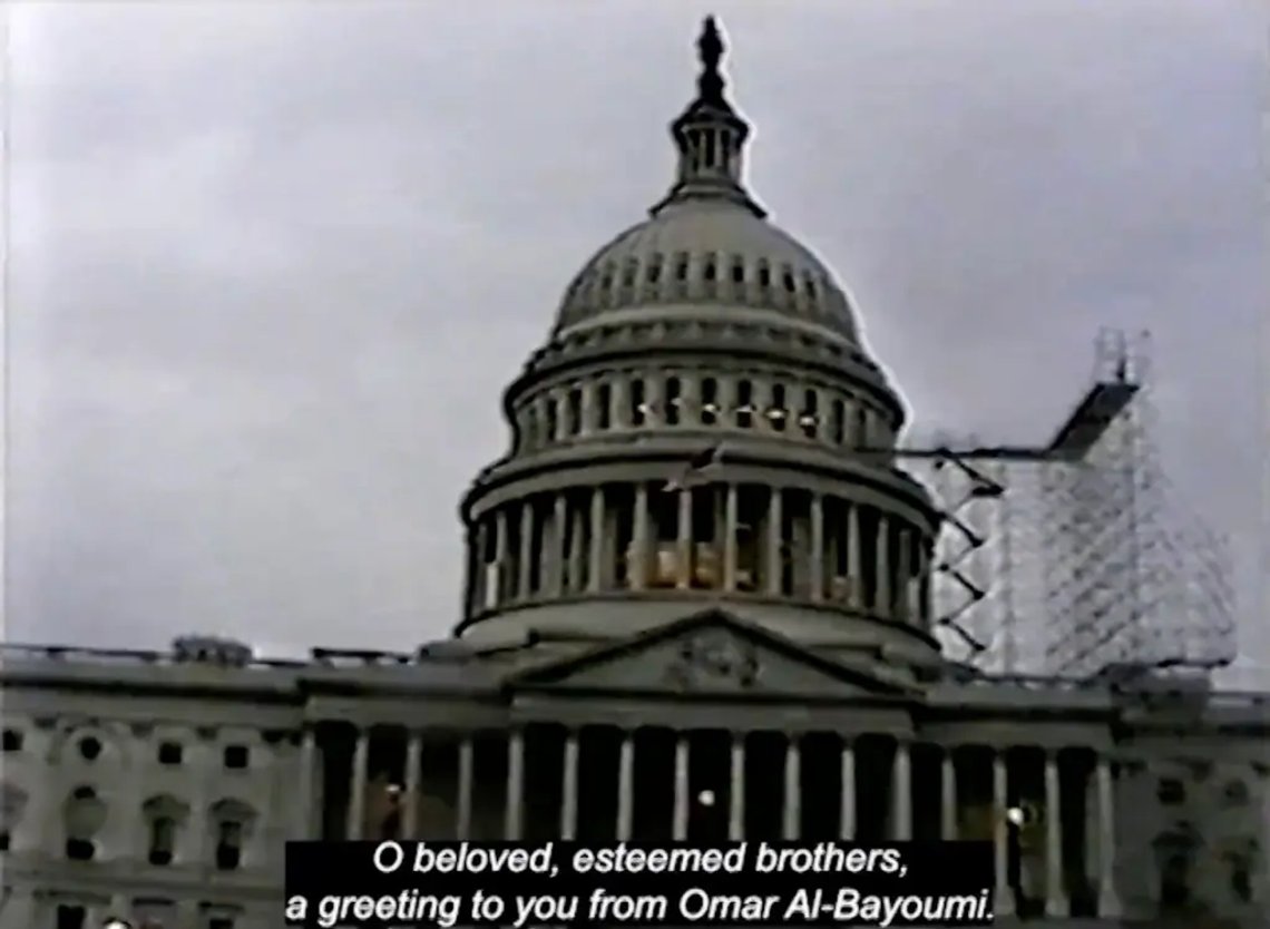 Skjermbilde, CBS News, 60 Minutes, YouTube. Opptakene viser al-Bayoumis reise til Washington DC, der den saudiske statsborgeren henvender seg til sine «brødre» mens han lover å undersøke hovedstaden. Skjermbilde, CBS News, 60 Minutes, YouTube. Opptakene viser al-Bayoumis reise til Washington DC, der den saudiske statsborgeren henvender seg til sine «brødre» mens han lover å undersøke hovedstaden.