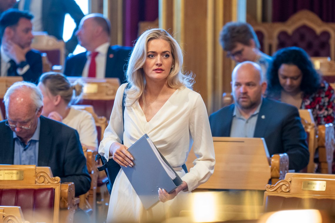 Oslo 20240522.
Justisminister Emilie Mehl (Sp) ankommer den muntlige spørretimen på Stortinget onsdag.
Foto: Heiko Junge / NTB Oslo 20240522.
Justisminister Emilie Mehl (Sp) ankommer den muntlige spørretimen på Stortinget onsdag.
Foto: Heiko Junge / NTB