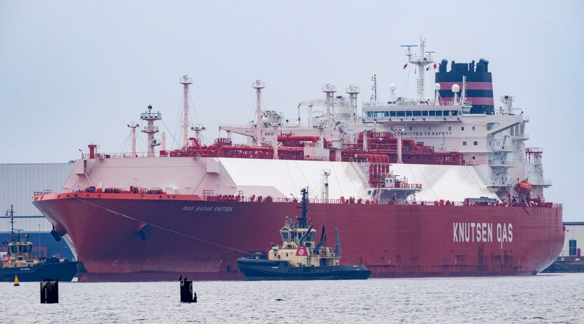 Escorted by tugboats, the LNG tanker "Rias Baixas Knutsen" transports a cargo of liquefied natural gas (LNG) to the "Deutsche Ostsee" energy terminal, in Sassnitz-Mukran, Germany, Thursday May 23, 2024. Liquefied natural gas can be landed on the island of Rügen via the "Energos Power" and, after being converted into gas, fed into the German distribution network via a natural gas connection pipeline to Lubmin. According to the terminal operator Deutsche Regas, this is the fourth delivery since the start of trial operations at the beginning of March. (Stefan Sauer/dpa via AP) Escorted by tugboats, the LNG tanker "Rias Baixas Knutsen" transports a cargo of liquefied natural gas (LNG) to the "Deutsche Ostsee" energy terminal, in Sassnitz-Mukran, Germany, Thursday May 23, 2024. Liquefied natural gas can be landed on the island of Rügen via the "Energos Power" and, after being converted into gas, fed into the German distribution network via a natural gas connection pipeline to Lubmin. According to the terminal operator Deutsche Regas, this is the fourth delivery since the start of trial operations at the beginning of March. (Stefan Sauer/dpa via AP)