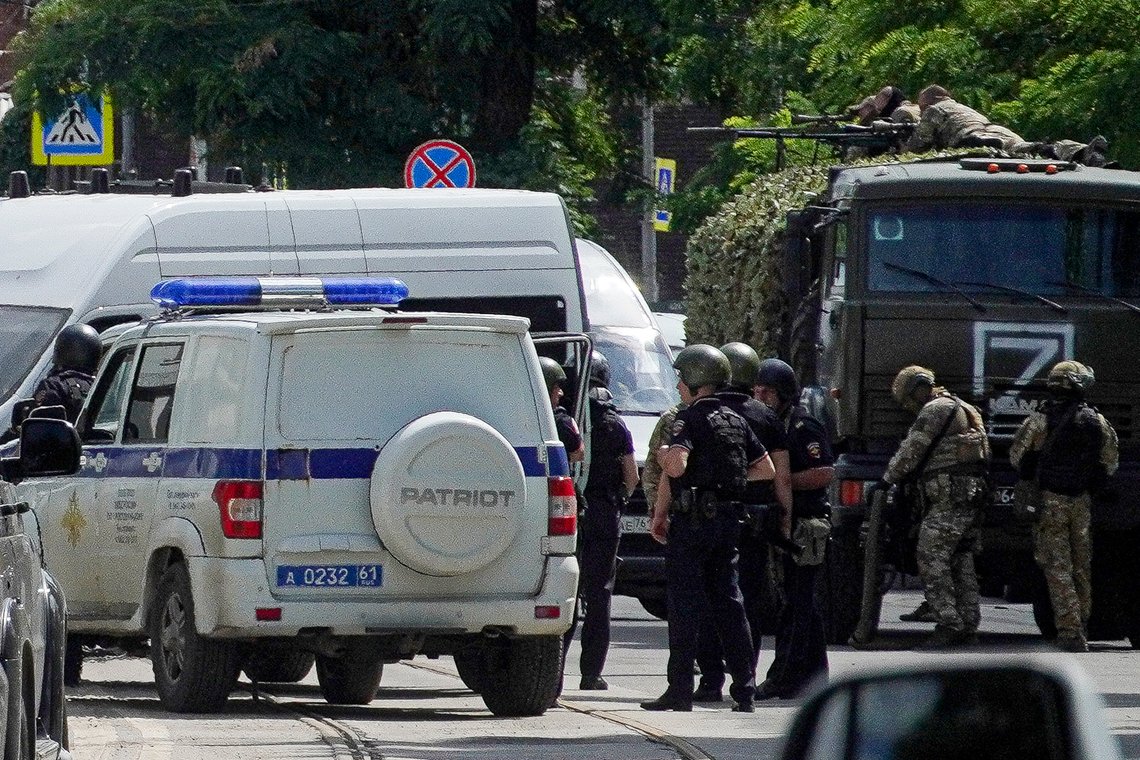 Russiske sikkerhetsstyrker drepte seks islamister som hadde tatt gisler ved en interneringsleir i Rostov. Gislene overlevde. Foto: AP/ NTB Russiske sikkerhetsstyrker drepte seks islamister som hadde tatt gisler ved en interneringsleir i Rostov. Gislene overlevde. Foto: AP/ NTB