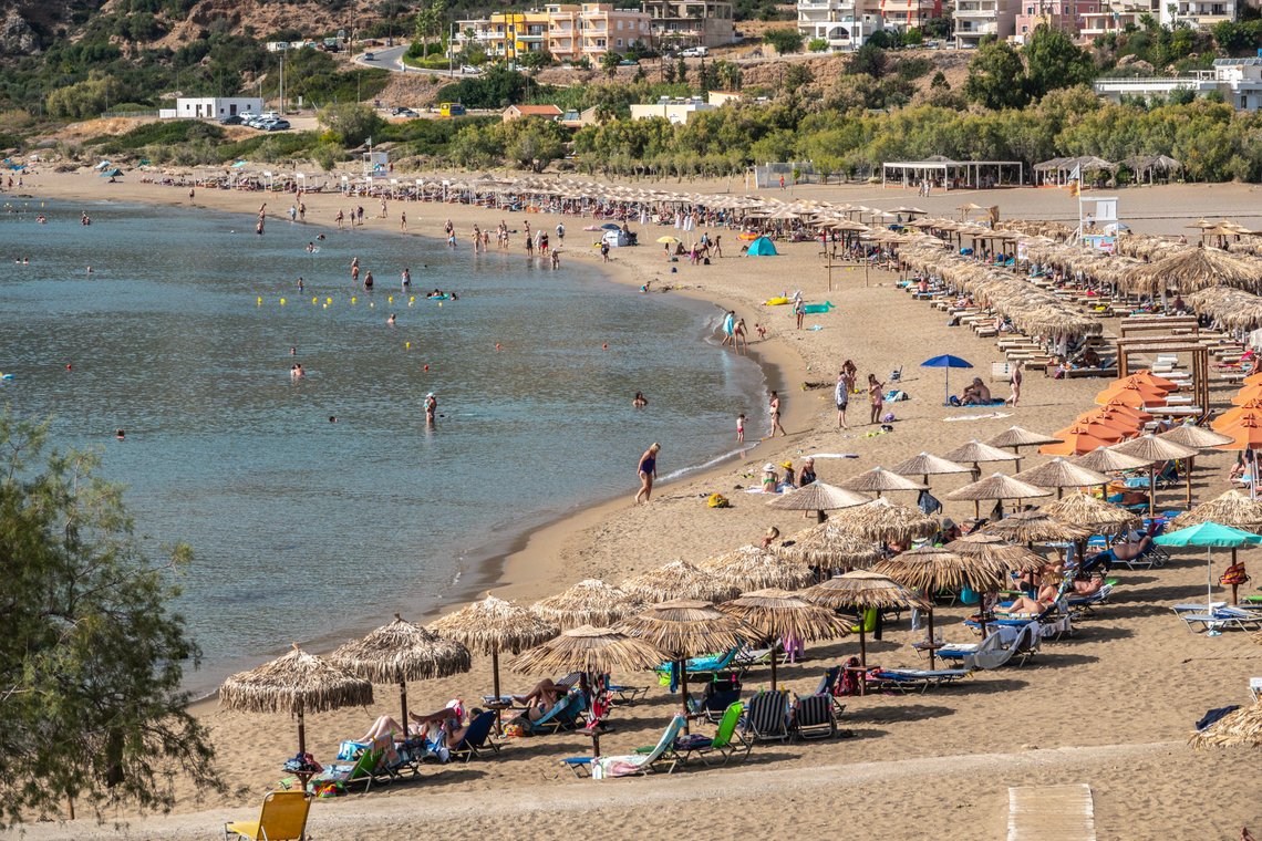 Turister på stranden i Paleochora på sydsiden av Kreta i Hellas.
Foto: Halvard Alvik / NTB Turister på stranden i Paleochora på sydsiden av Kreta i Hellas.
Foto: Halvard Alvik / NTB