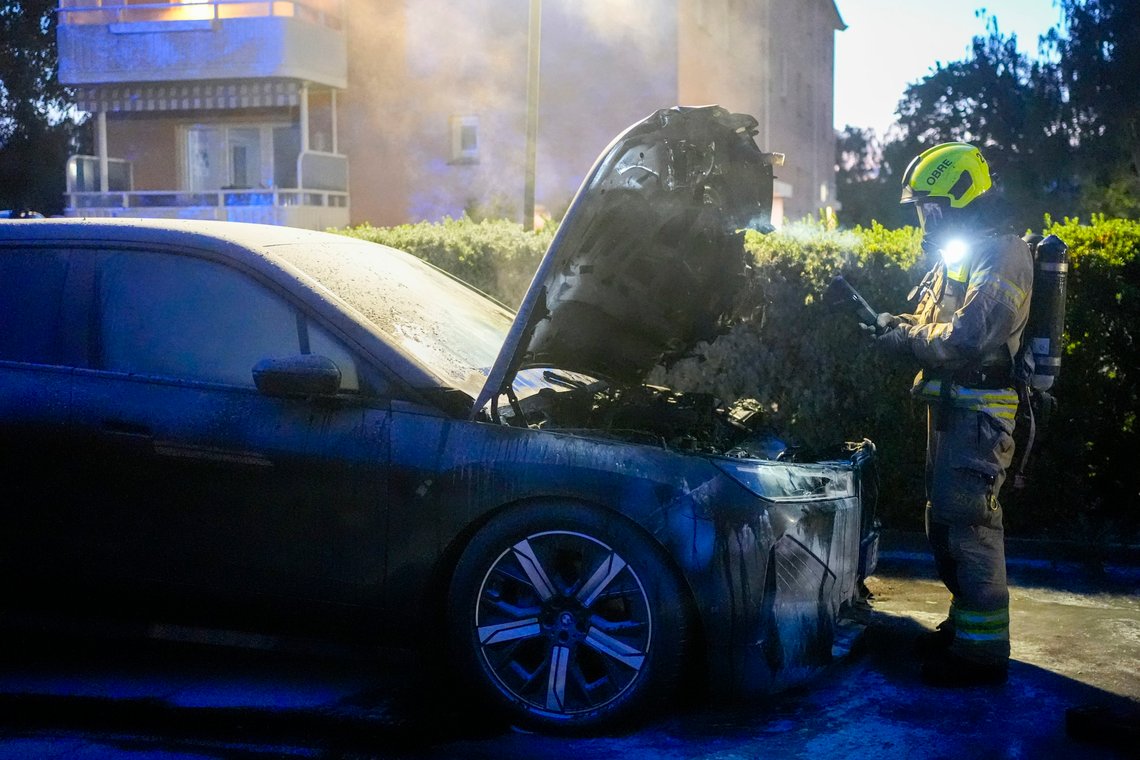 Nødetatene har rykket ut til Kjelsås etter brann i en bil. Dette skjedde i samme området som fem andre bilbranner skjedde natten før.Foto: Terje Pedersen / NTB Nødetatene har rykket ut til Kjelsås etter brann i en bil. Dette skjedde i samme området som fem andre bilbranner skjedde natten før.Foto: Terje Pedersen / NTB