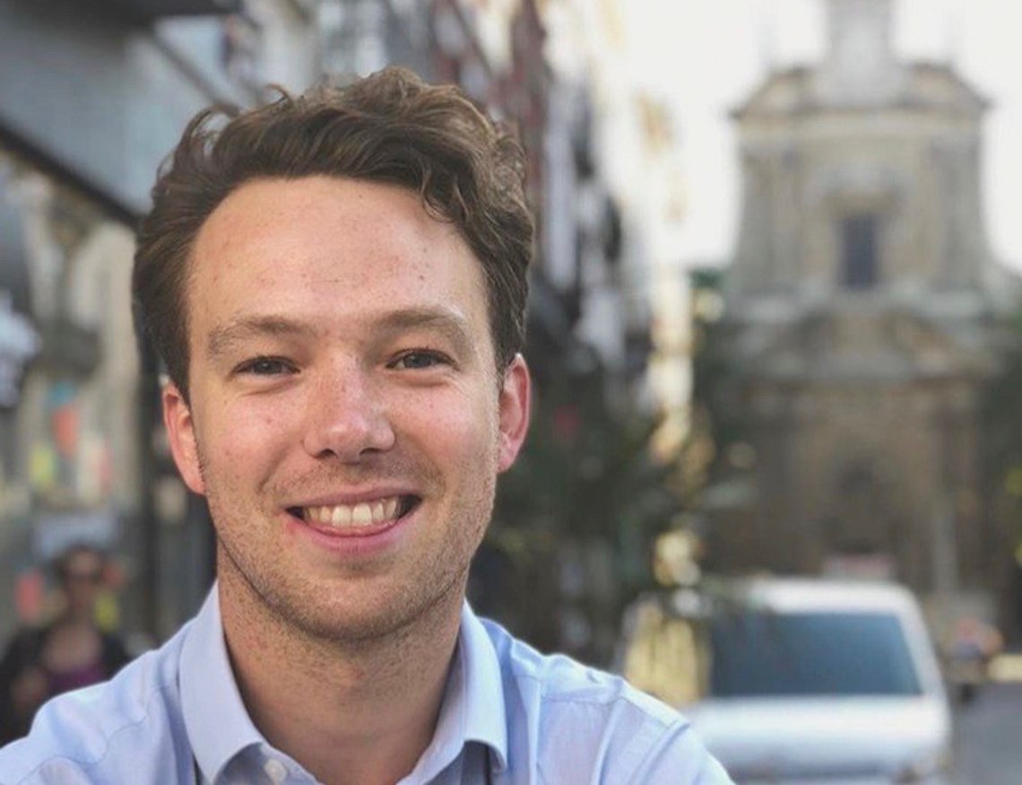 Den svenske EU-diplomaten Johan Floderus, som har sittet fengslet lenge i Iran, er nå hjemme. Foto: TT / NTB Den svenske EU-diplomaten Johan Floderus, som har sittet fengslet lenge i Iran, er nå hjemme. Foto: TT / NTB