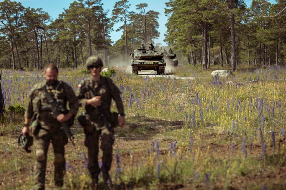 Polske, svenske og amerikanske enheter øver panserkamp på Gotland under baltops24. Foto: Joel Thungren, Försvarsmakten pressbild. Polske, svenske og amerikanske enheter øver panserkamp på Gotland under baltops24. Foto: Joel Thungren, Försvarsmakten pressbild.
