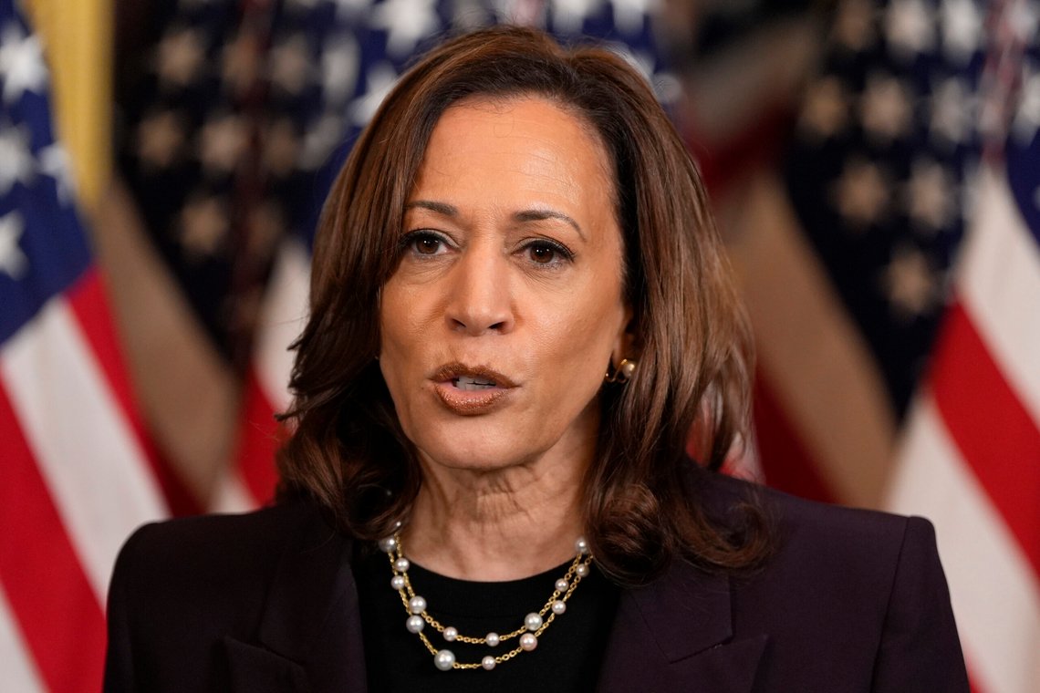 Ikke så mange amerikanere skjønner hvordan Kamala Harris plutselig er Demokratenes alternativ som den nye lederen av den frie verden. Men regimemediene hyller henne som en helgen, noe som viser hvor mye de hater Trump. Foto: AP /Julia Nikhinson/ NTB Ikke så mange amerikanere skjønner hvordan Kamala Harris plutselig er Demokratenes alternativ som den nye lederen av den frie verden. Men regimemediene hyller henne som en helgen, noe som viser hvor mye de hater Trump. Foto: AP /Julia Nikhinson/ NTB