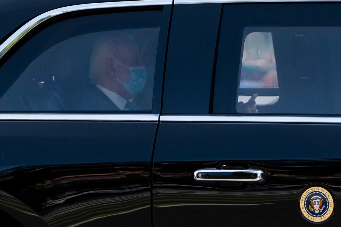 President Joe Biden wears a mask while returning to the White House from his Rehoboth Beach home after recovering from a COVID-19 infection, Tuesday, July 23, 2024, in Washington. (AP Photo/Julia Nikhinson) President Joe Biden wears a mask while returning to the White House from his Rehoboth Beach home after recovering from a COVID-19 infection, Tuesday, July 23, 2024, in Washington. (AP Photo/Julia Nikhinson)