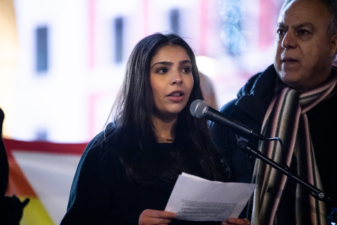 Leder i Ungdomsrådet Drammen, Ronja Bajalan, da hun holdt en apell mot vedtaket til Drammen kommune om ikke lenger å ta imot ikke-vestlige flyktninger. Nå er hun bekymret over ungdomskriminaliteten i byen.
Foto: Annika Byrde / NTB Leder i Ungdomsrådet Drammen, Ronja Bajalan, da hun holdt en apell mot vedtaket til Drammen kommune om ikke lenger å ta imot ikke-vestlige flyktninger. Nå er hun bekymret over ungdomskriminaliteten i byen.
Foto: Annika Byrde / NTB