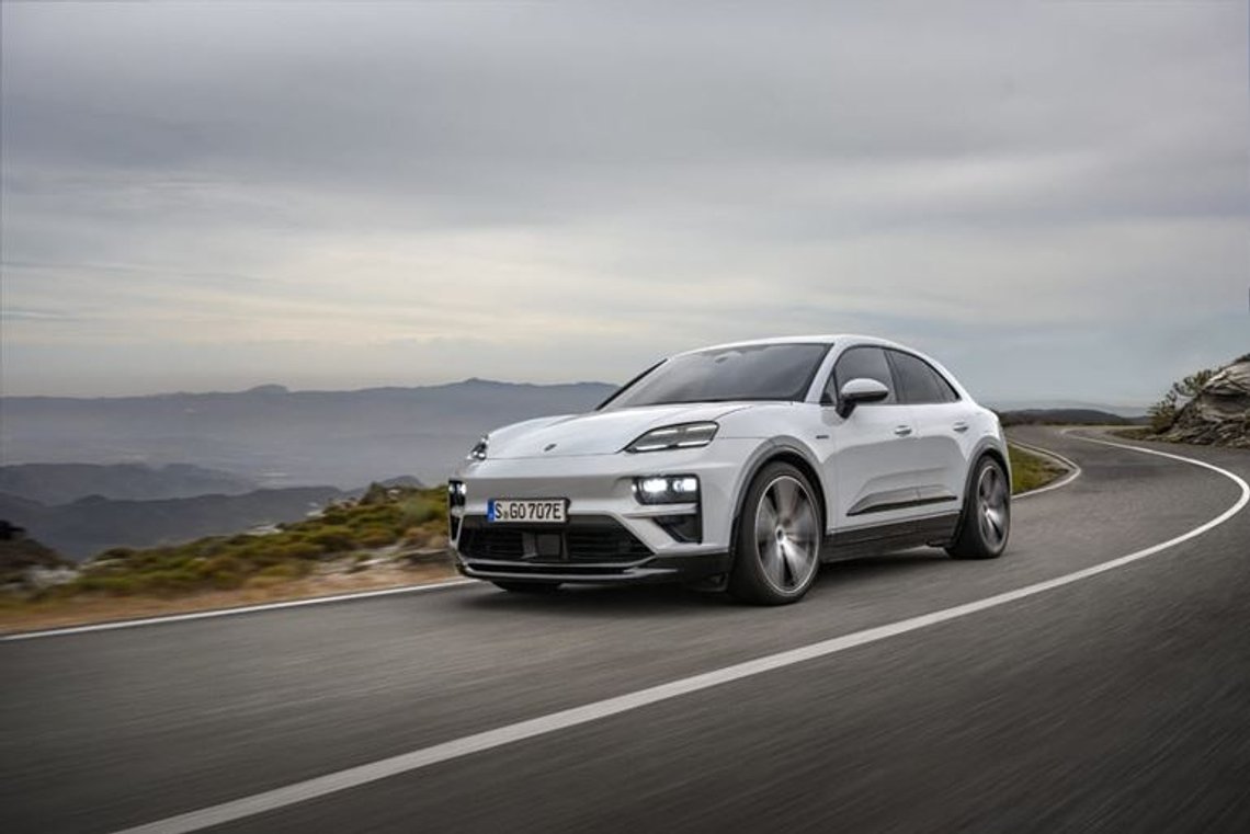 Porsche opplever et kraftig fall i nybilsalget. Årsregnskapet er blodrødt. Foto: Porsche Porsche opplever et kraftig fall i nybilsalget. Årsregnskapet er blodrødt. Foto: Porsche