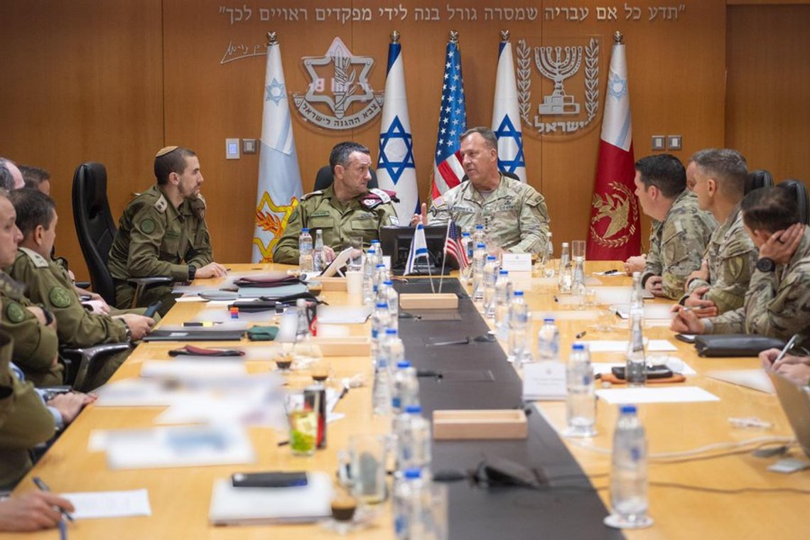 Sjefen for U.S. Central Command (CENTCOM) General Michael Erik Kurilla besøkte Israel nylig som offisiell gjest hos sjefen for Israels generalstab, generalløytnant Herzi Halevi. Foto: X/ IDF Sjefen for U.S. Central Command (CENTCOM) General Michael Erik Kurilla besøkte Israel nylig som offisiell gjest hos sjefen for Israels generalstab, generalløytnant Herzi Halevi. Foto: X/ IDF