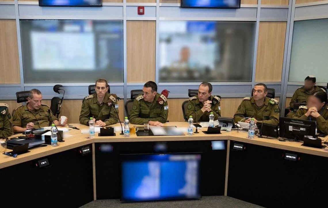 Ledelsen i IDF forbereder seg på full krig på flere fronter. Foto: X/ IDF Ledelsen i IDF forbereder seg på full krig på flere fronter. Foto: X/ IDF