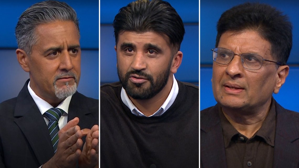 OPPGJØR: Abid Raja (t.v.) tok et ramsalt oppgjør med islam på NRK Debatten. Mohsan Raja i midten og leder Ahtar Ali i Norsk innvandrerforum (t.h.) Foto: NRK OPPGJØR: Abid Raja (t.v.) tok et ramsalt oppgjør med islam på NRK Debatten. Mohsan Raja i midten og leder Ahtar Ali i Norsk innvandrerforum (t.h.) Foto: NRK