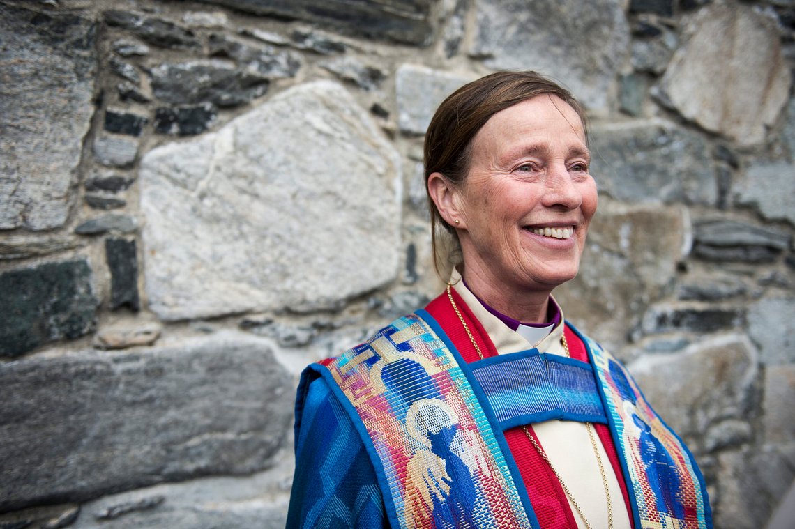 Stavanger-biskop Anne Lise Ådnøy var fornøyd med Kirkemøtets vedtak i august 2023 om at jobbsøkere til Den norske kirke ikke lenger kan bli spurt om samliv. Arkivfoto: Carina Johansen / NTB Stavanger-biskop Anne Lise Ådnøy var fornøyd med Kirkemøtets vedtak i august 2023 om at jobbsøkere til Den norske kirke ikke lenger kan bli spurt om samliv. Arkivfoto: Carina Johansen / NTB