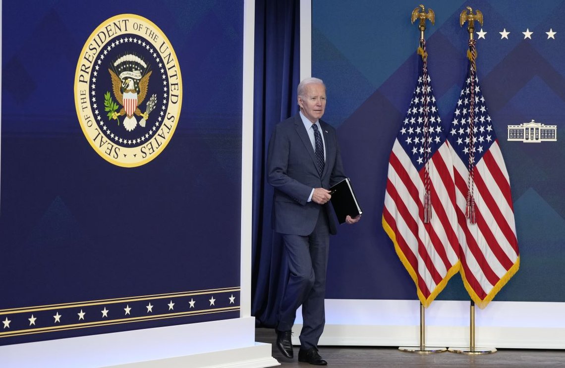 Washington, DC, USA - 16. februar 2023: USAs president Joe Biden uttaler seg om serien av objekter som USA har skutt ned de siste to ukene. Kreditt: Chris Kleponis - CNP. Shutterstock. Washington, DC, USA - 16. februar 2023: USAs president Joe Biden uttaler seg om serien av objekter som USA har skutt ned de siste to ukene. Kreditt: Chris Kleponis - CNP. Shutterstock.