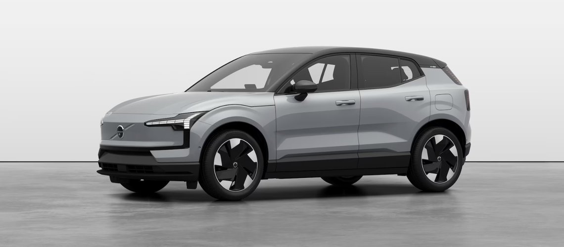 Volvo EX30, helelektrisk bil. Men også Volvo vil fortsette å satse på fossildrevne forbrenningsmotorer. Foto: Volvo Volvo EX30, helelektrisk bil. Men også Volvo vil fortsette å satse på fossildrevne forbrenningsmotorer. Foto: Volvo