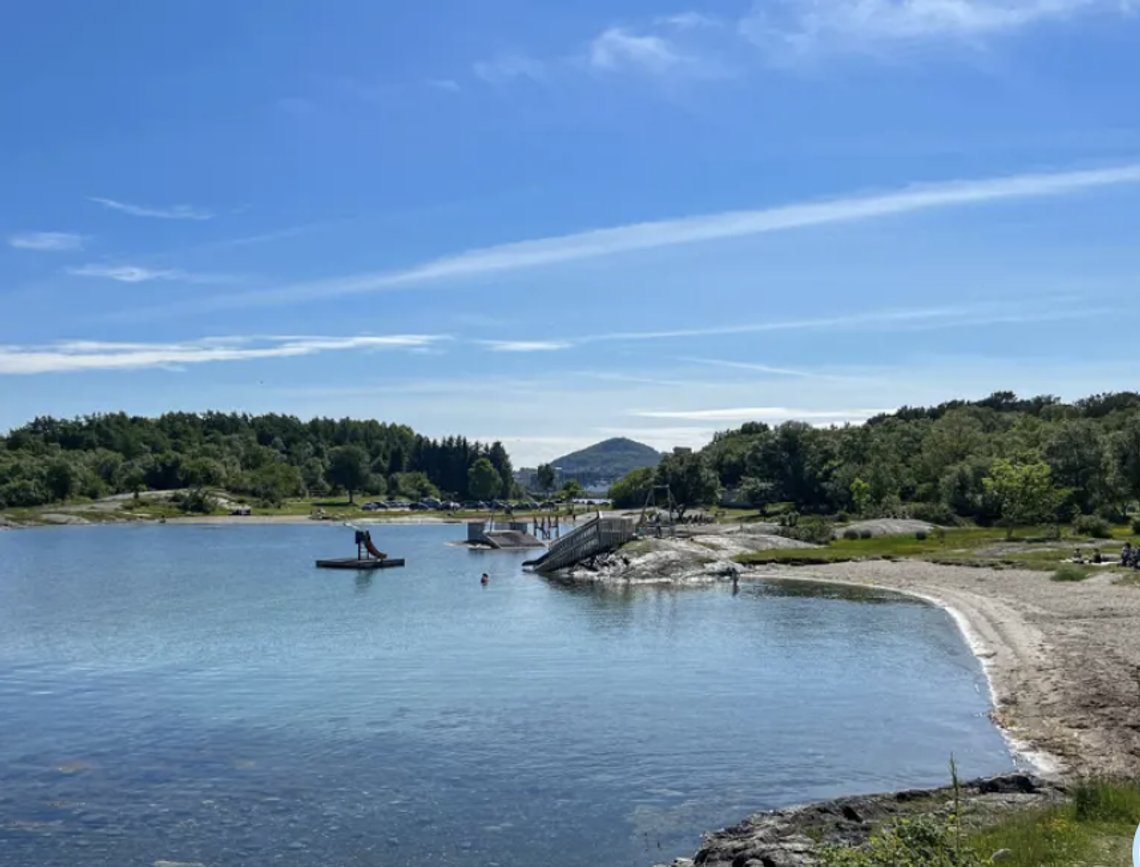 Det var en idyll. Men nå har Vaulen badeplass i Stavanger blitt et farlig sted å oppholde seg. Foto: Stavanger kommune Det var en idyll. Men nå har Vaulen badeplass i Stavanger blitt et farlig sted å oppholde seg. Foto: Stavanger kommune