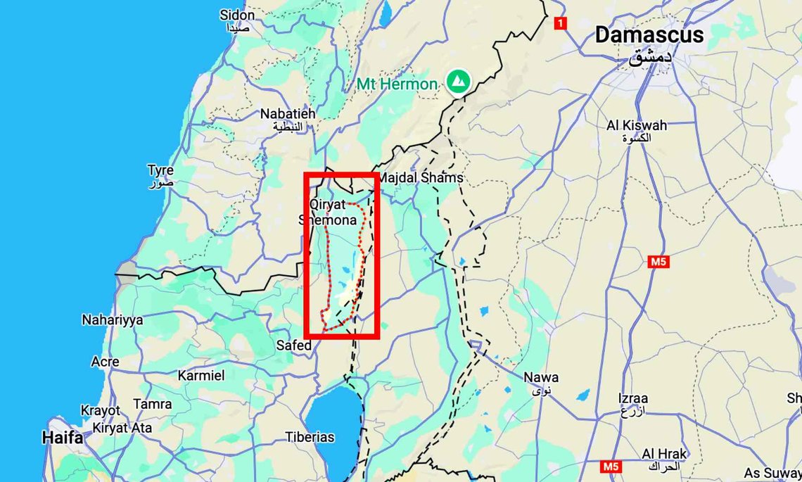 Det brenner flere steder i dalområdet Hula i det nordlige Israel, mellom Libanon og Golan-området, nord-øst for den israelske havnebyen Haifa etter Hizbollah-angrep fra Libanon lørdag. (Kart: Google) Det brenner flere steder i dalområdet Hula i det nordlige Israel, mellom Libanon og Golan-området, nord-øst for den israelske havnebyen Haifa etter Hizbollah-angrep fra Libanon lørdag. (Kart: Google)