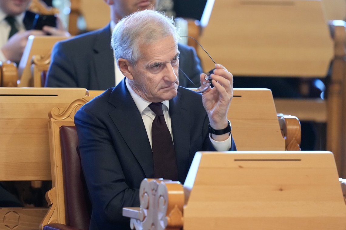 Oslo 20241003.
Statsminister Jonas Gahr Støre under trontaledebatten i Stortinget
Foto: Cornelius Poppe / NTB Oslo 20241003.
Statsminister Jonas Gahr Støre under trontaledebatten i Stortinget
Foto: Cornelius Poppe / NTB