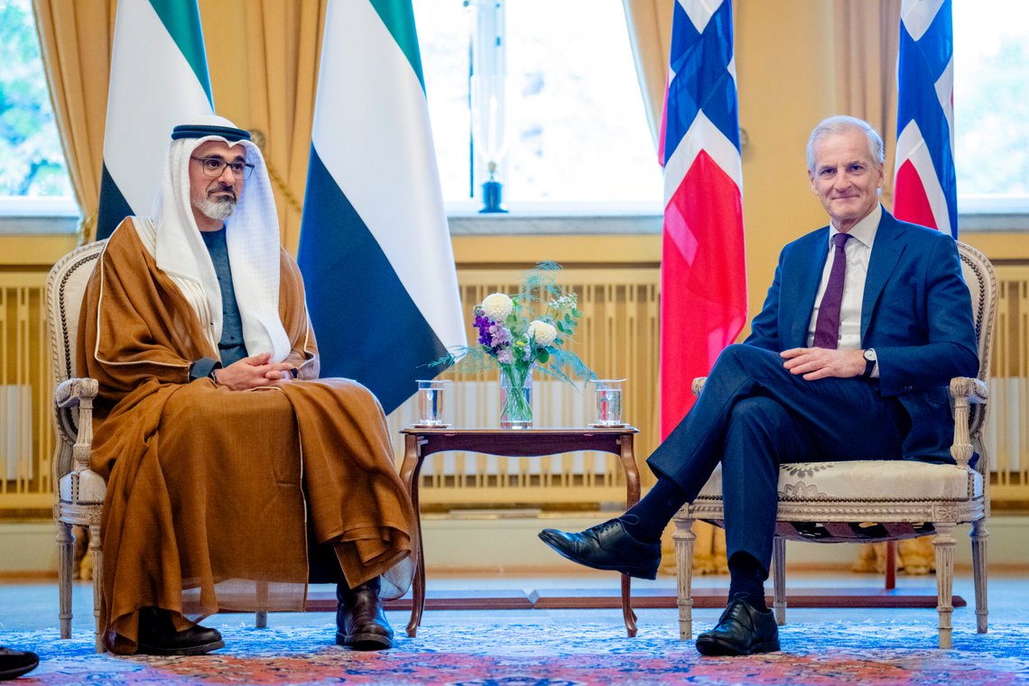 Støres møte med kronprinsen av Abu Dhabi mandag inneholdt avtalesignering og diskusjon om Midtøsten. Foto: Stian Lysberg Solum / NTB Støres møte med kronprinsen av Abu Dhabi mandag inneholdt avtalesignering og diskusjon om Midtøsten. Foto: Stian Lysberg Solum / NTB