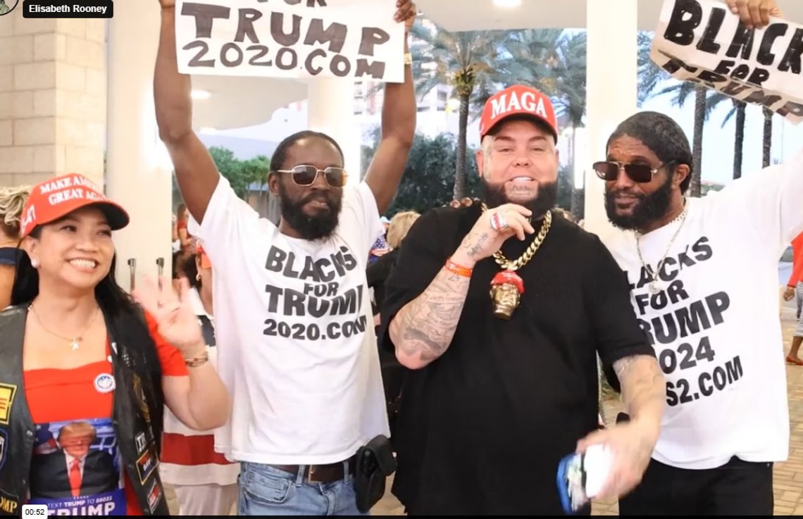 Foto: Elisabeth Rooney. Rapper Forgatio Blow og "Blacks for Trump" i West Palm Beach, Florida. Foto: Elisabeth Rooney. Rapper Forgatio Blow og "Blacks for Trump" i West Palm Beach, Florida.