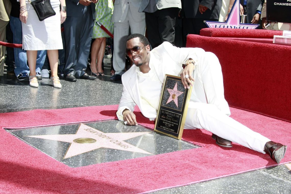Los Angeles: Skuespilleren og rapperen Sean 'P Diddy' Combs deltar i seremonien som hedrer ham med en stjerne på Hollywood Walk of Fame den 2. mai 2008 på Hollywood Boulevard i Los Angeles, California. Foto: Shutterstock av Joe Seer. Los Angeles: Skuespilleren og rapperen Sean 'P Diddy' Combs deltar i seremonien som hedrer ham med en stjerne på Hollywood Walk of Fame den 2. mai 2008 på Hollywood Boulevard i Los Angeles, California. Foto: Shutterstock av Joe Seer.